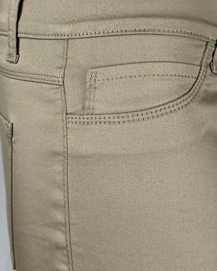 Ženske bež pantalone od kepera slika zadnjeg dela
