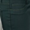 Ženske maslinasto zelene pantalone, slika prednjeg džepa